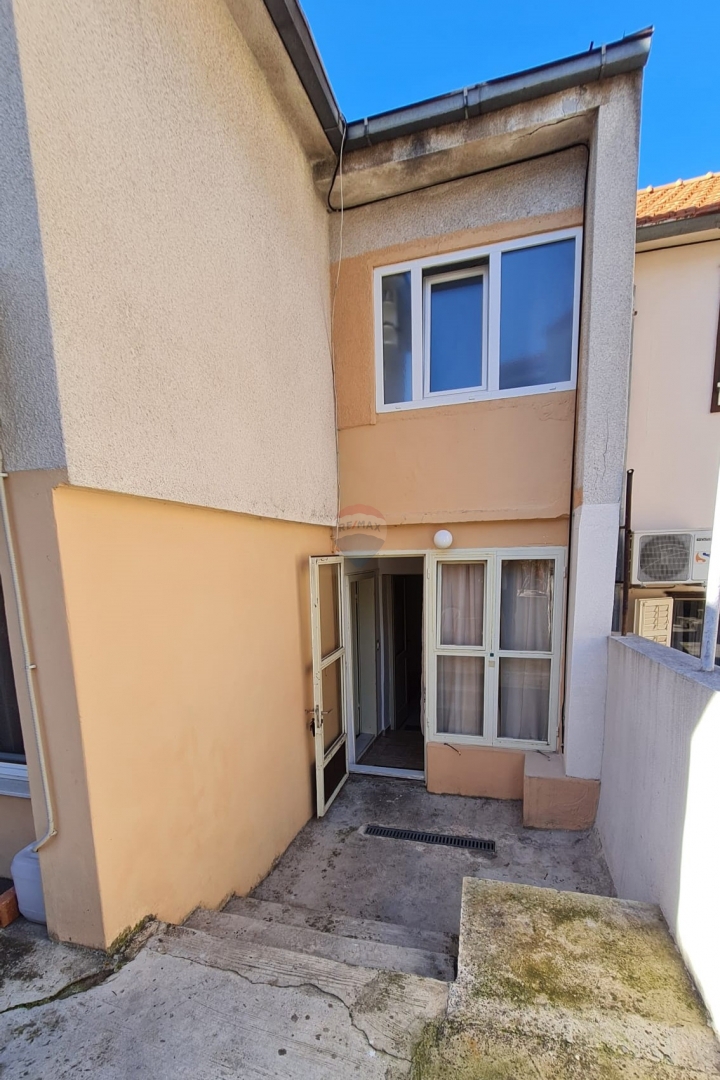 Casa Crnica, Šibenik, 96m2