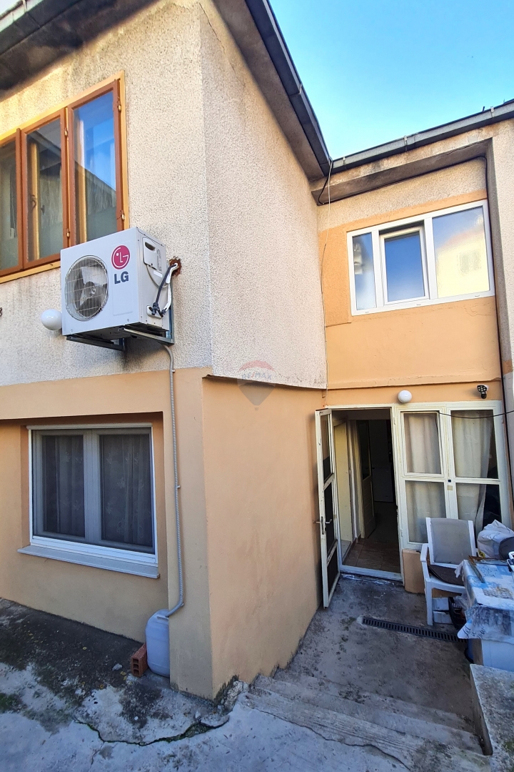 Casa Crnica, Šibenik, 96m2