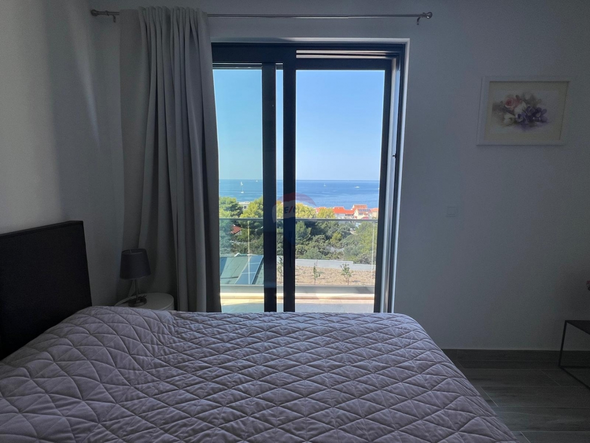 Villa moderna con piscina e vista panoramica sul mare, Rogoznica