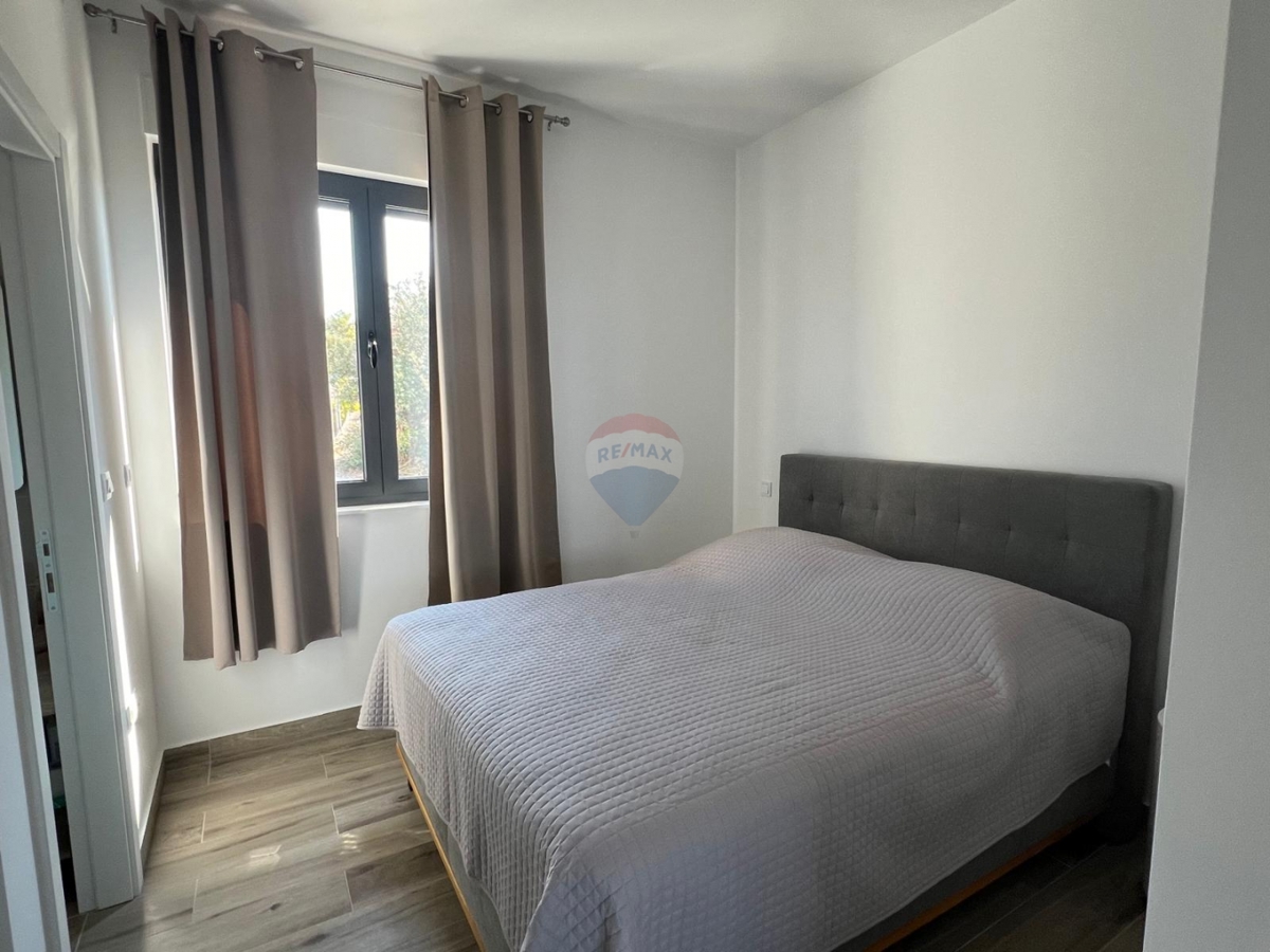 Villa moderna con piscina e vista panoramica sul mare, Rogoznica