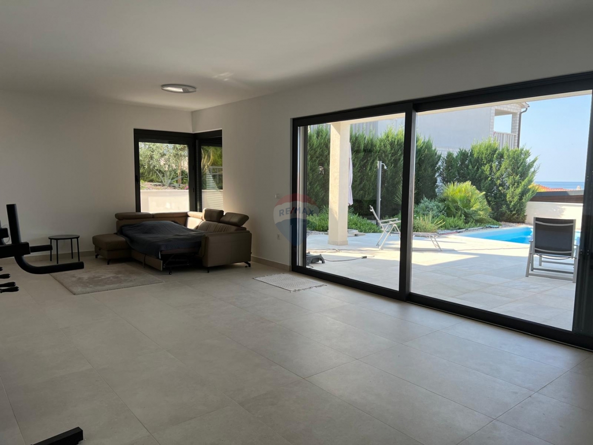 Villa moderna con piscina e vista panoramica sul mare, Rogoznica