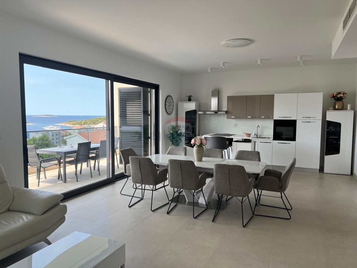 Villa moderna con piscina e vista panoramica sul mare, Rogoznica