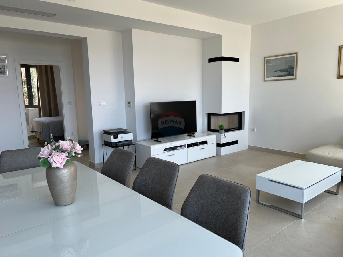 Villa moderna con piscina e vista panoramica sul mare, Rogoznica