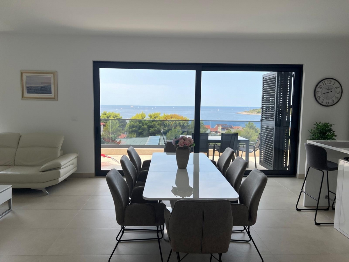 Villa moderna con piscina e vista panoramica sul mare, Rogoznica