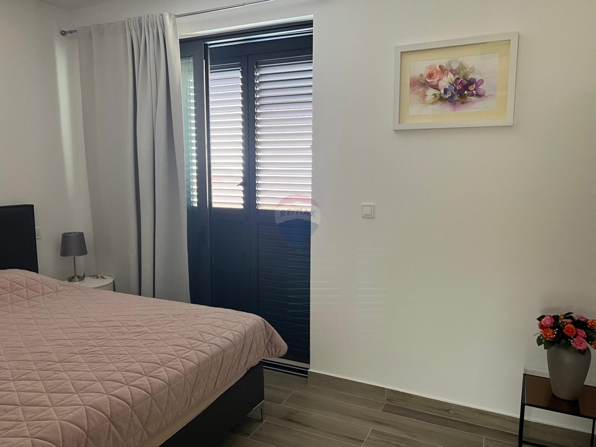 Villa moderna con piscina e vista panoramica sul mare, Rogoznica