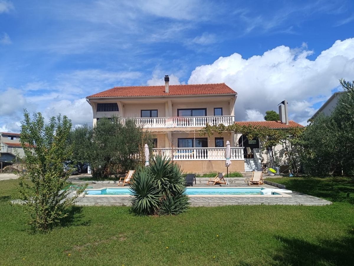 Casa Pirovac, 122m2