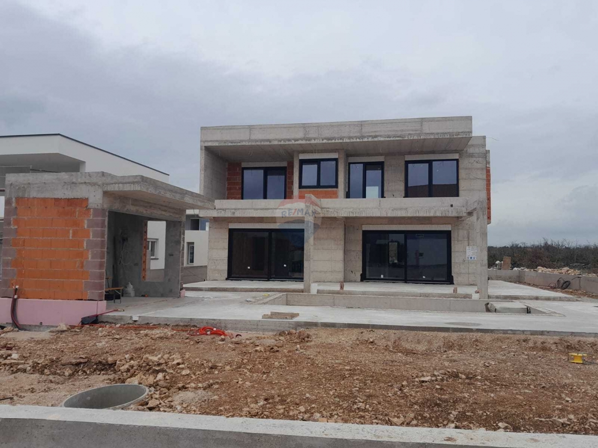 Casa Lozovac, Šibenik - Okolica, 238m2