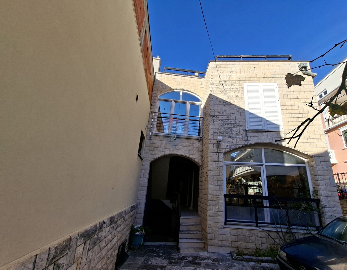 Casa Varoš, Šibenik, 420m2
