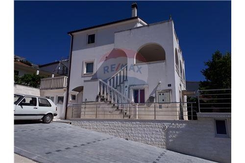 Casa Rogoznica, 370m2