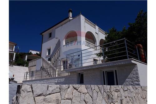 Casa Rogoznica, 370m2