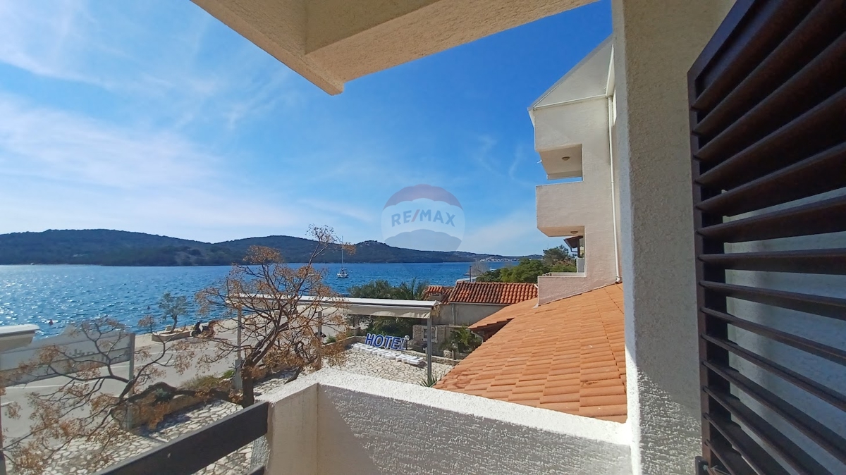 Commerciale Tisno, 257m2