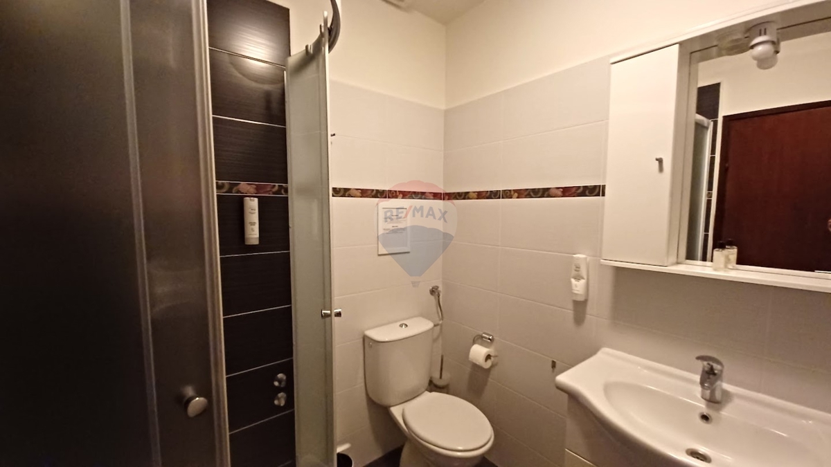 Commerciale Tisno, 257m2