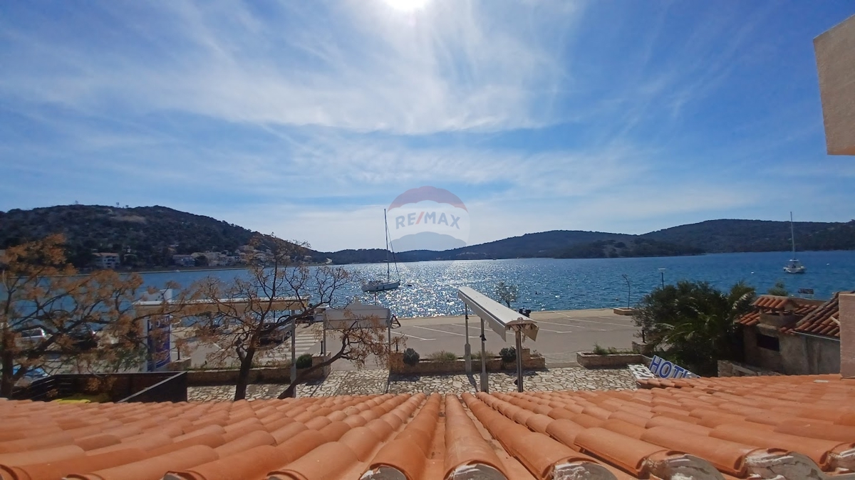 Commerciale Tisno, 257m2