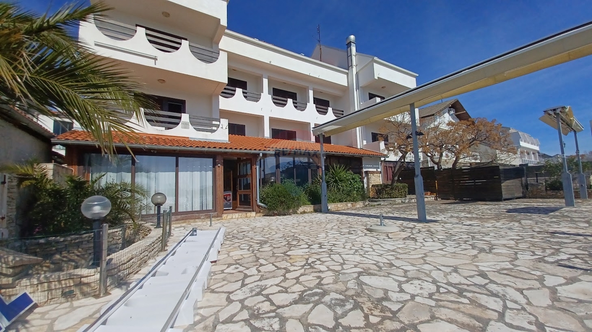 Commerciale Tisno, 257m2