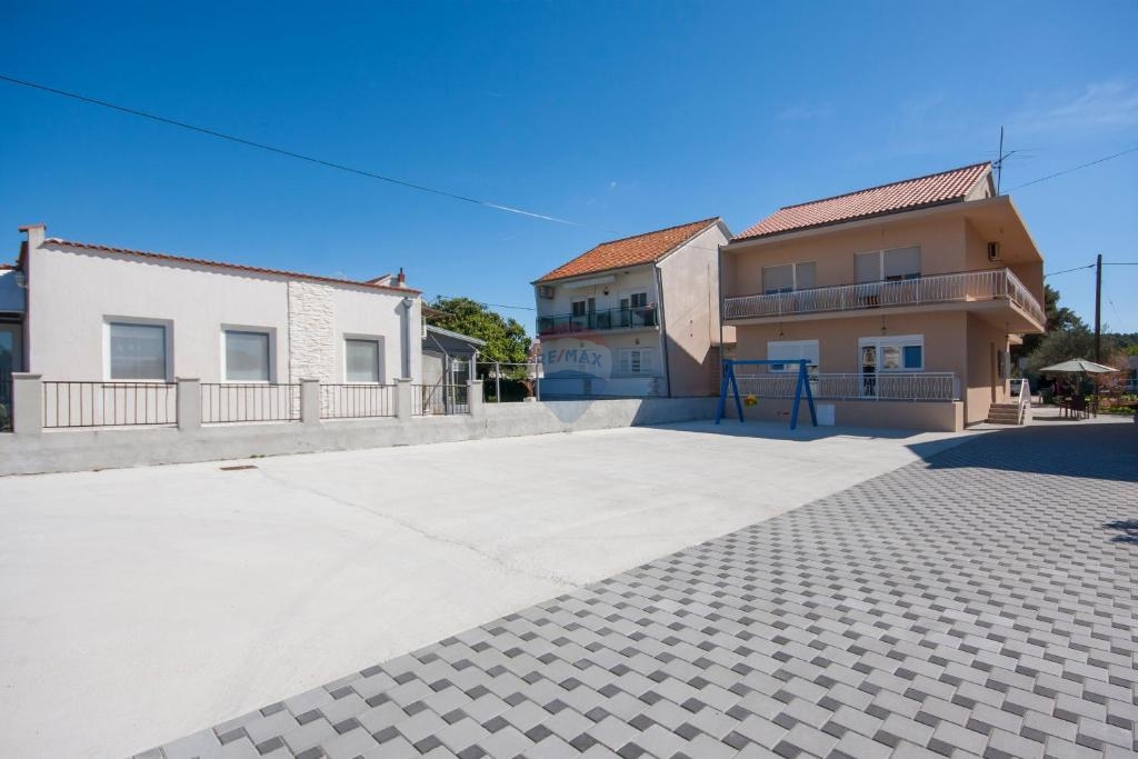 Casa Brodarica, Šibenik - Okolica, 220m2