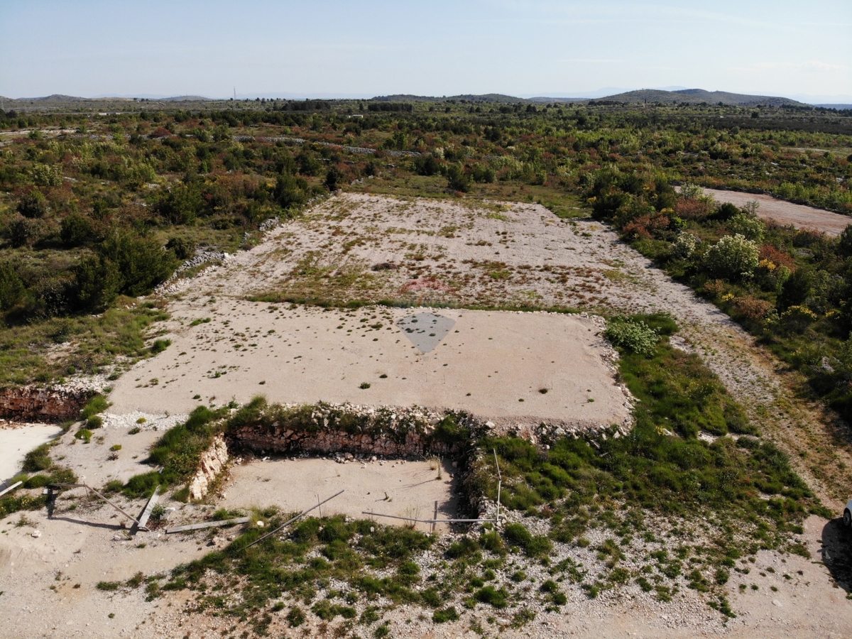 Terreno edificabile con progetto 880 m2, Vodice