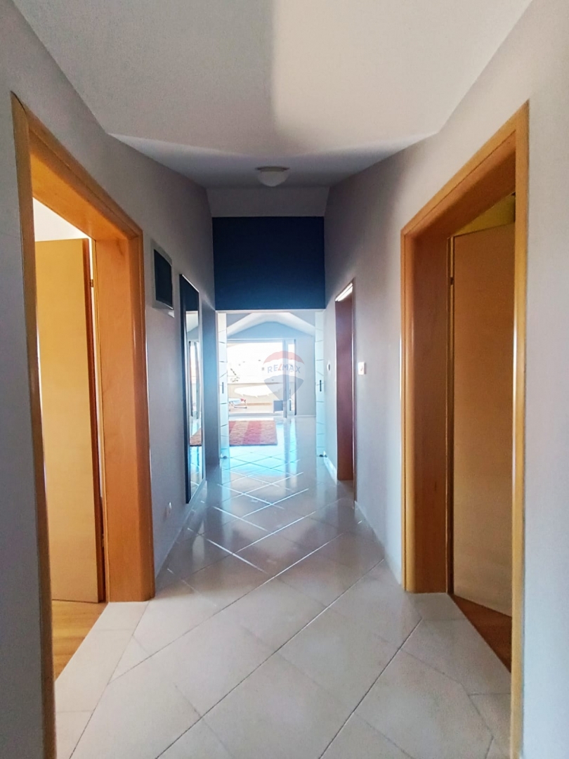 Appartamento Vodice, 81,85m2