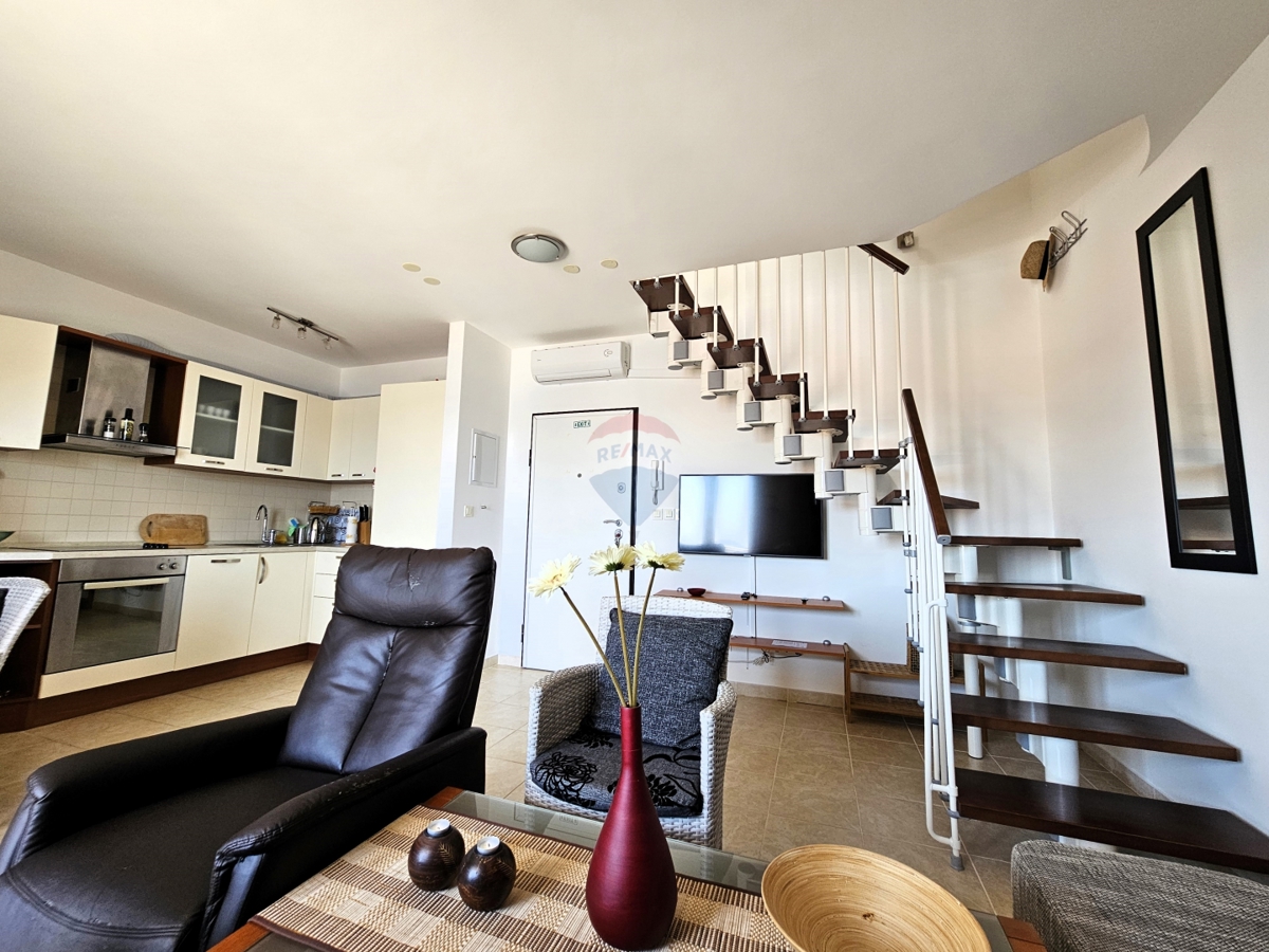 Appartamento a due piani 71 m2, Rogoznica