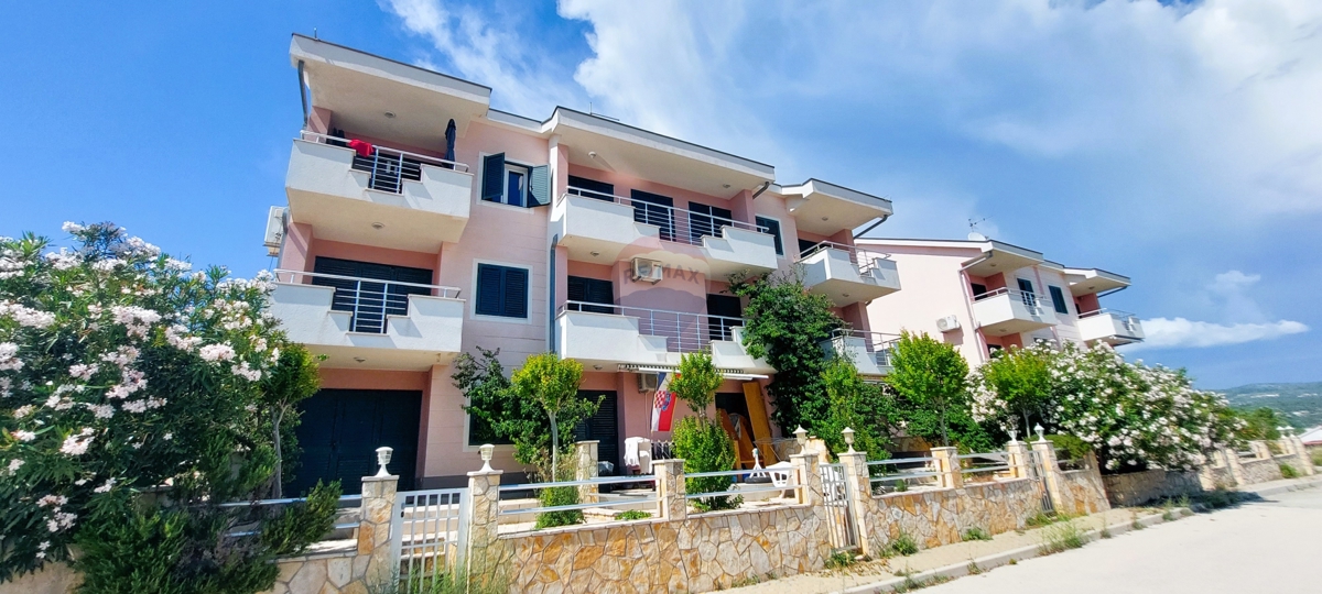 Appartamento a due piani 71 m2, Rogoznica