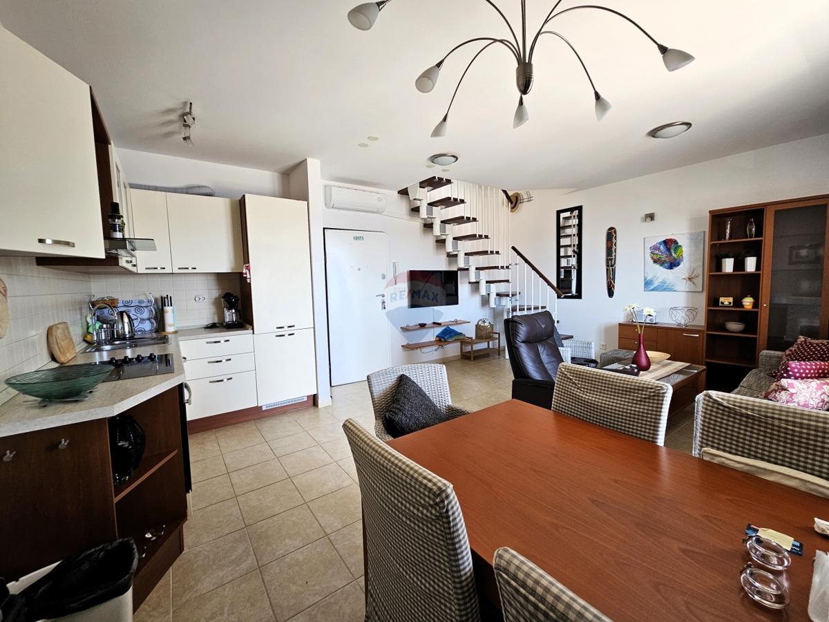 Appartamento a due piani 71 m2, Rogoznica