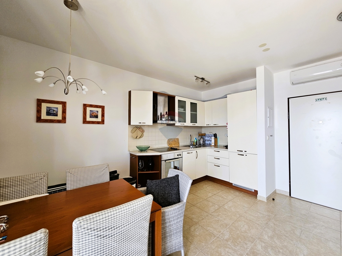 Appartamento a due piani 71 m2, Rogoznica