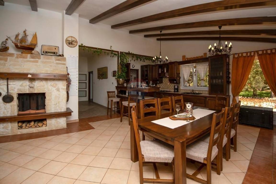 Casa Dubrava Kod Šibenika, Šibenik - Okolica, 369,84m2