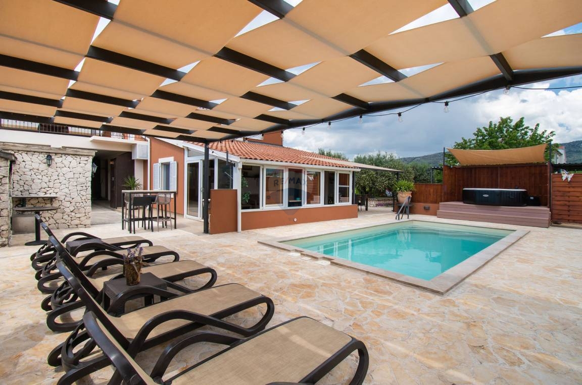 Casa Dubrava Kod Šibenika, Šibenik - Okolica, 369,84m2