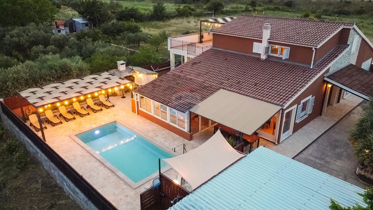 Casa Dubrava Kod Šibenika, Šibenik - Okolica, 369,84m2