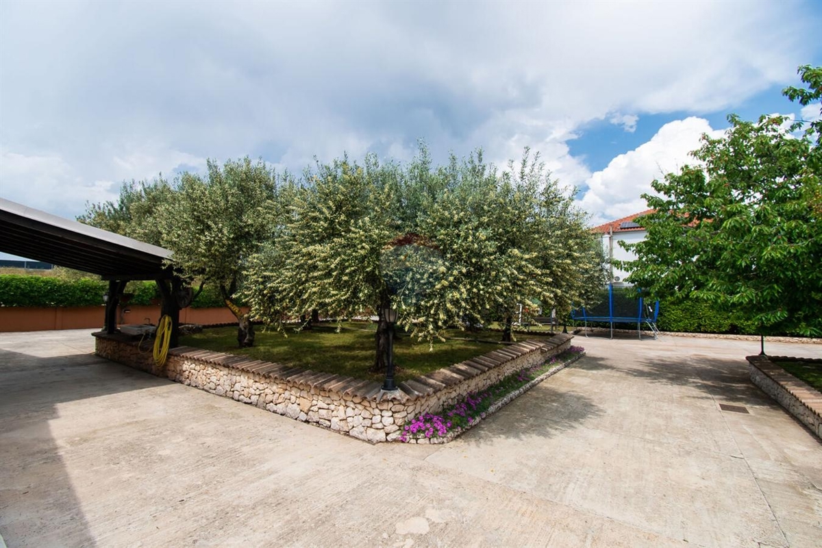 Casa Dubrava Kod Šibenika, Šibenik - Okolica, 369,84m2