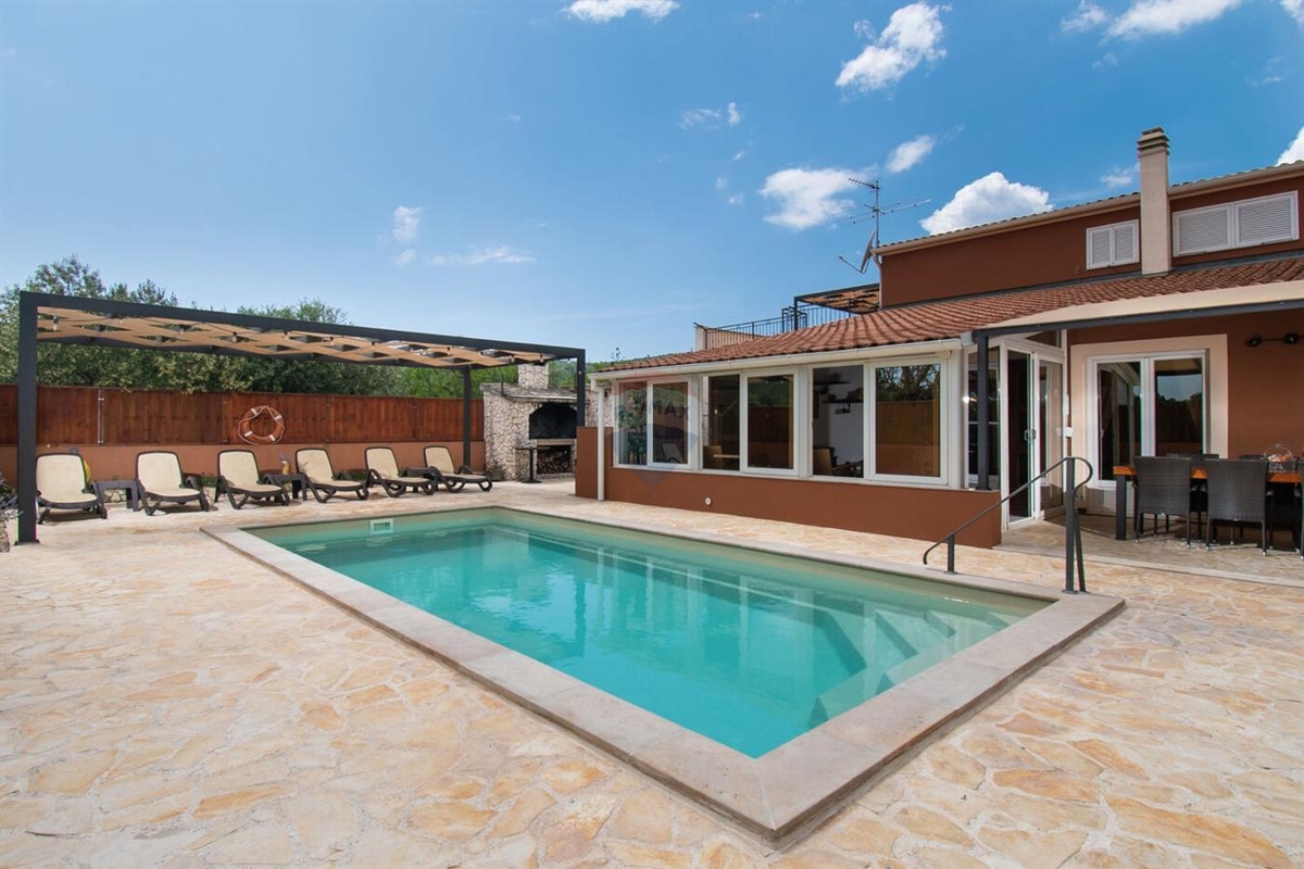 Casa Dubrava Kod Šibenika, Šibenik - Okolica, 369,84m2