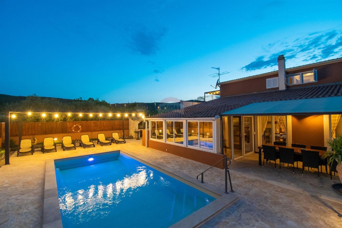 Casa Dubrava Kod Šibenika, Šibenik - Okolica, 369,84m2