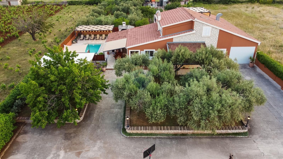 Casa Dubrava Kod Šibenika, Šibenik - Okolica, 369,84m2