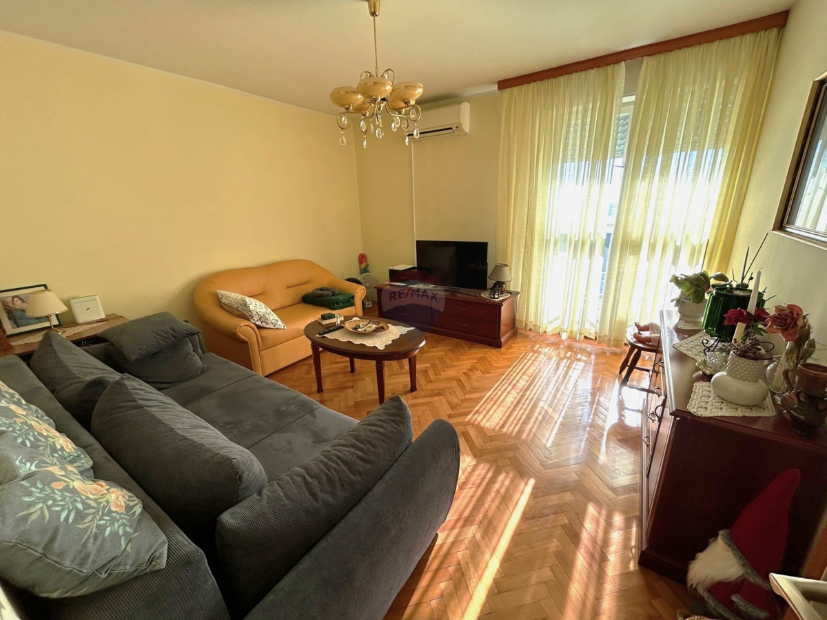 Appartamento Grad, Šibenik, 79,03m2