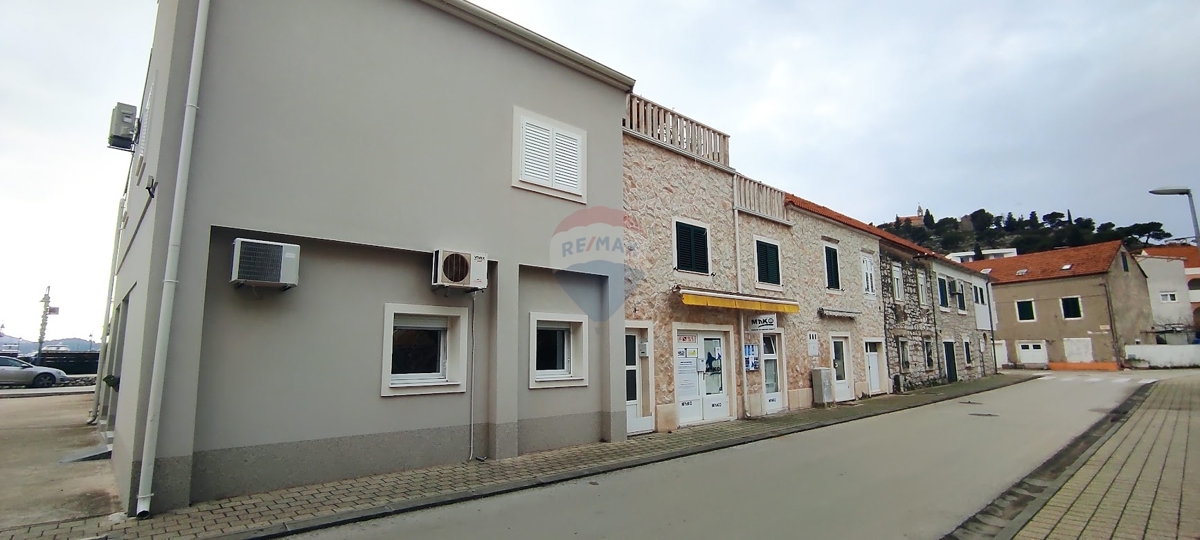 Casa Tribunj, 397,46m2