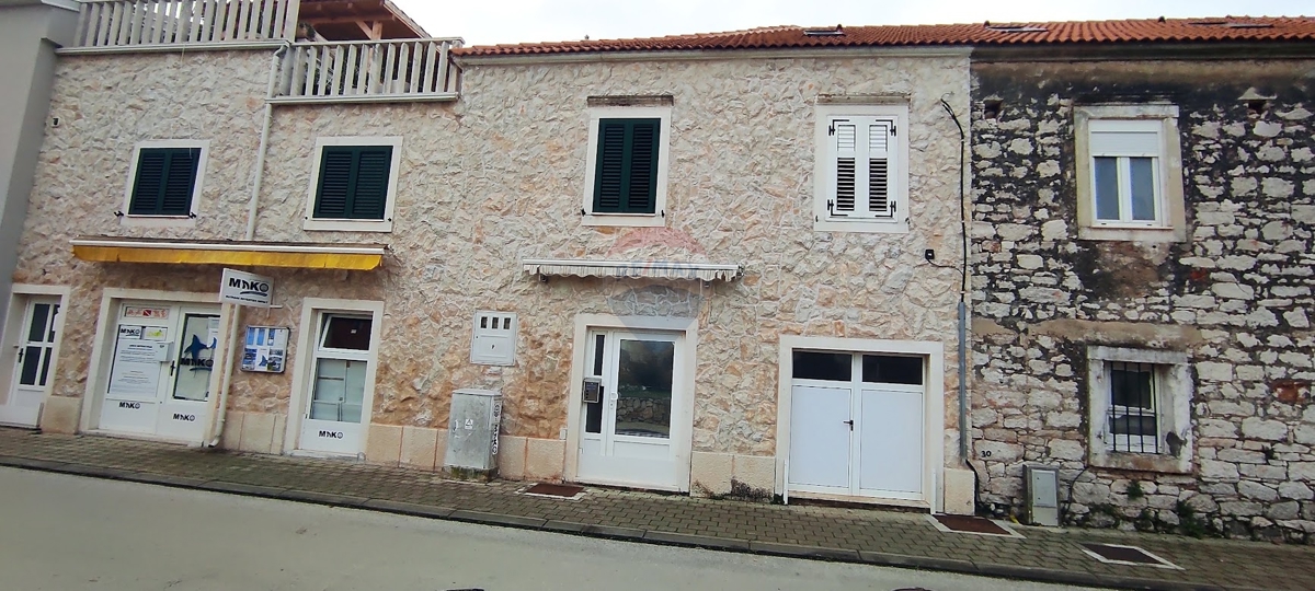 Casa Tribunj, 397,46m2