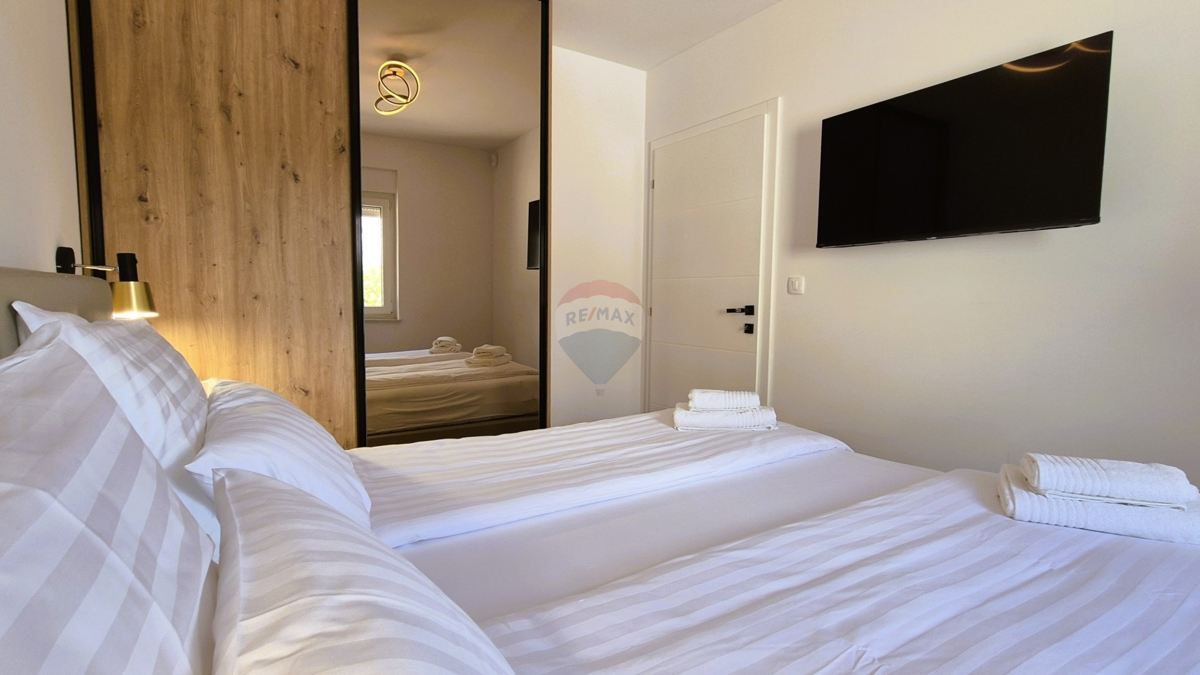 Palazzina di lusso, Ražanj-Ljoljinica