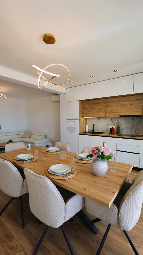 Palazzina di lusso, Ražanj-Ljoljinica