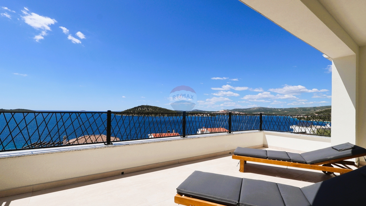 Palazzina di lusso, Ražanj-Ljoljinica