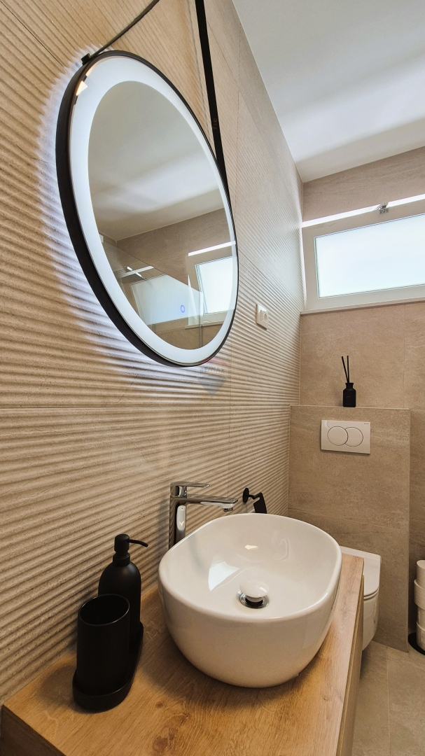 Palazzina di lusso, Ražanj-Ljoljinica