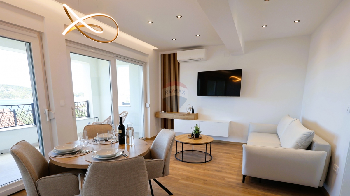 Palazzina di lusso, Ražanj-Ljoljinica