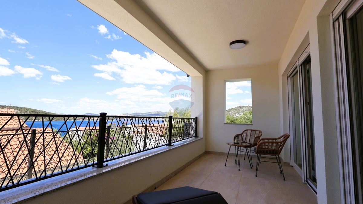 Palazzina di lusso, Ražanj-Ljoljinica