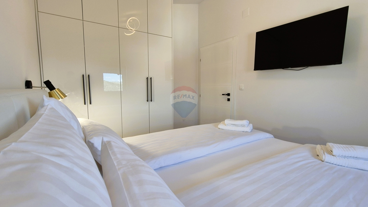 Palazzina di lusso, Ražanj-Ljoljinica