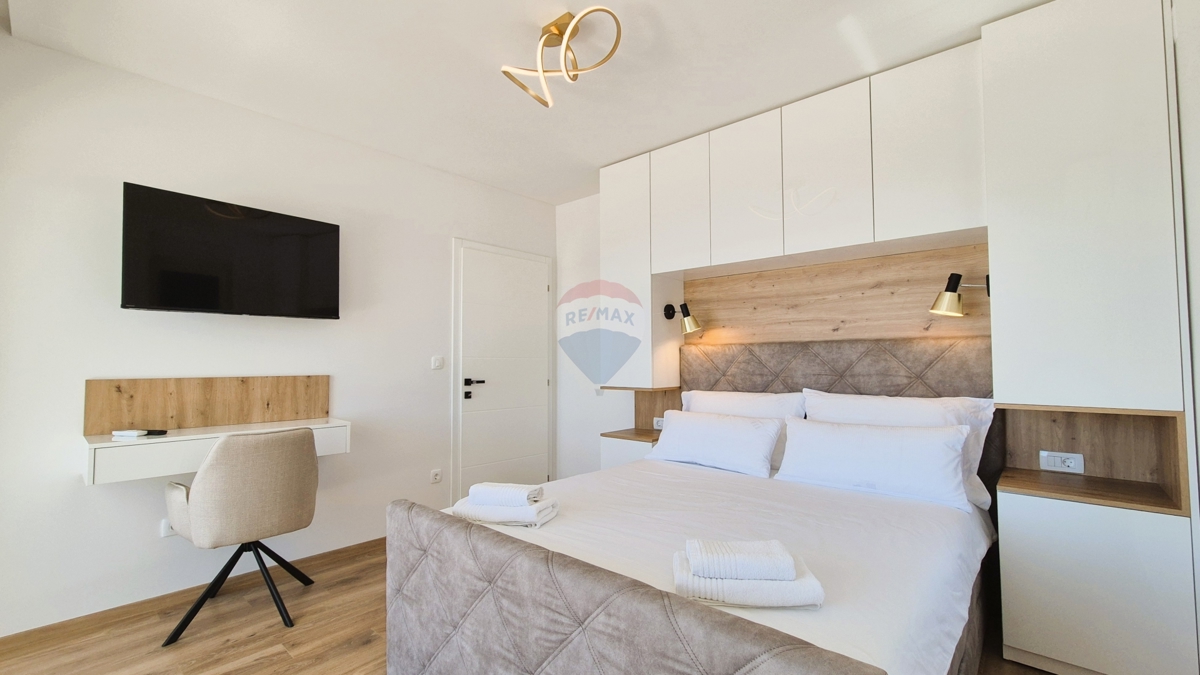 Palazzina di lusso, Ražanj-Ljoljinica