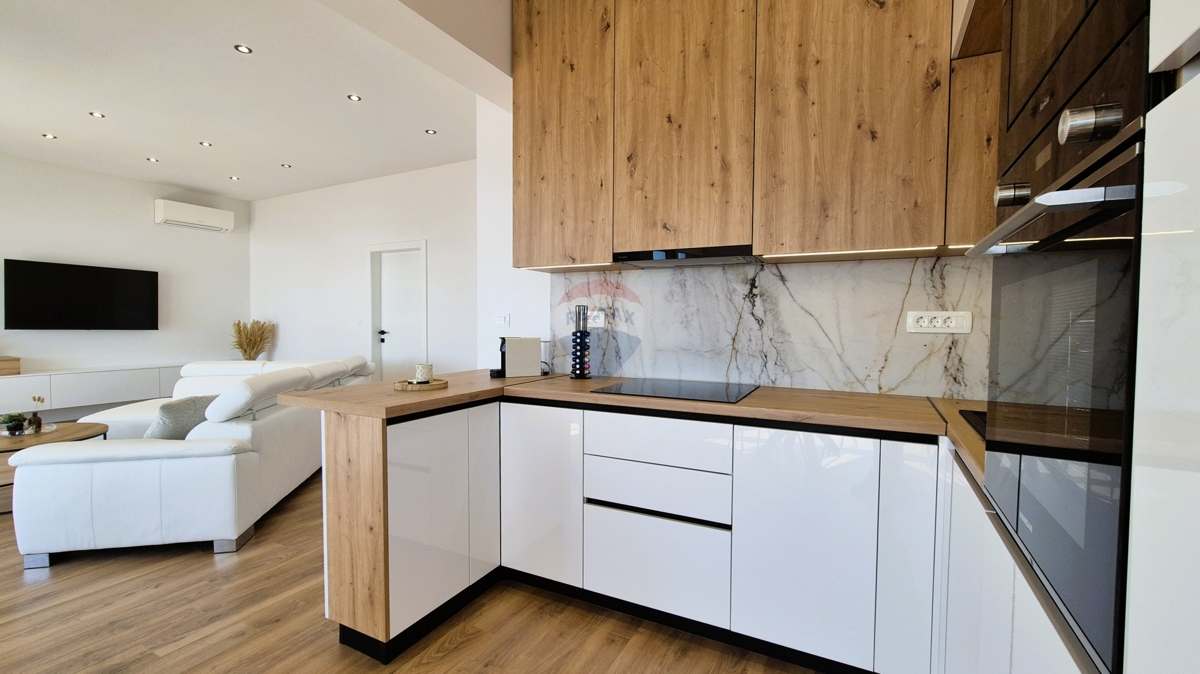 Palazzina di lusso, Ražanj-Ljoljinica