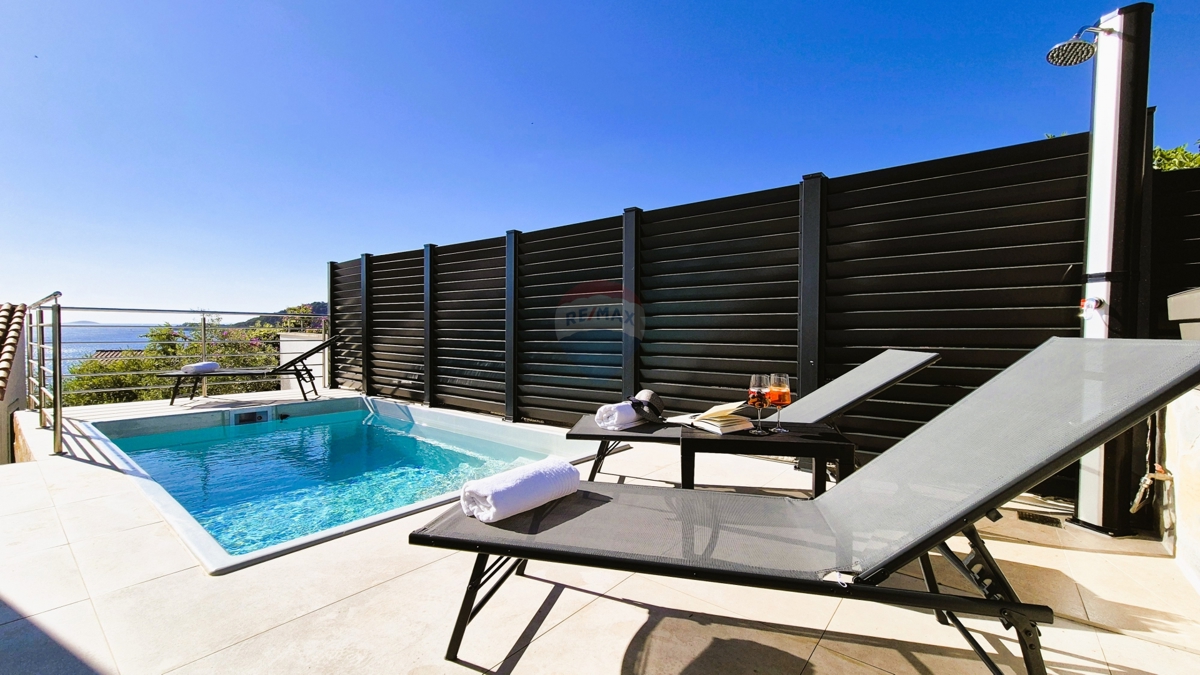 Palazzina di lusso, Ražanj-Ljoljinica