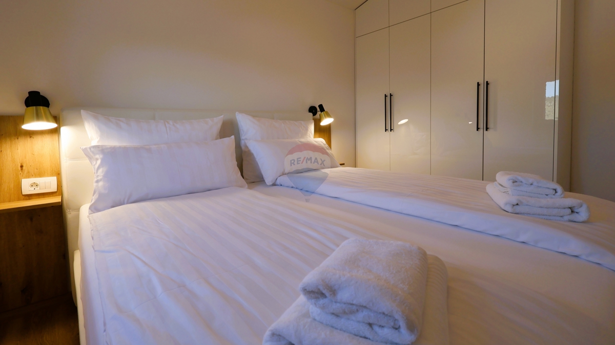 Palazzina di lusso, Ražanj-Ljoljinica