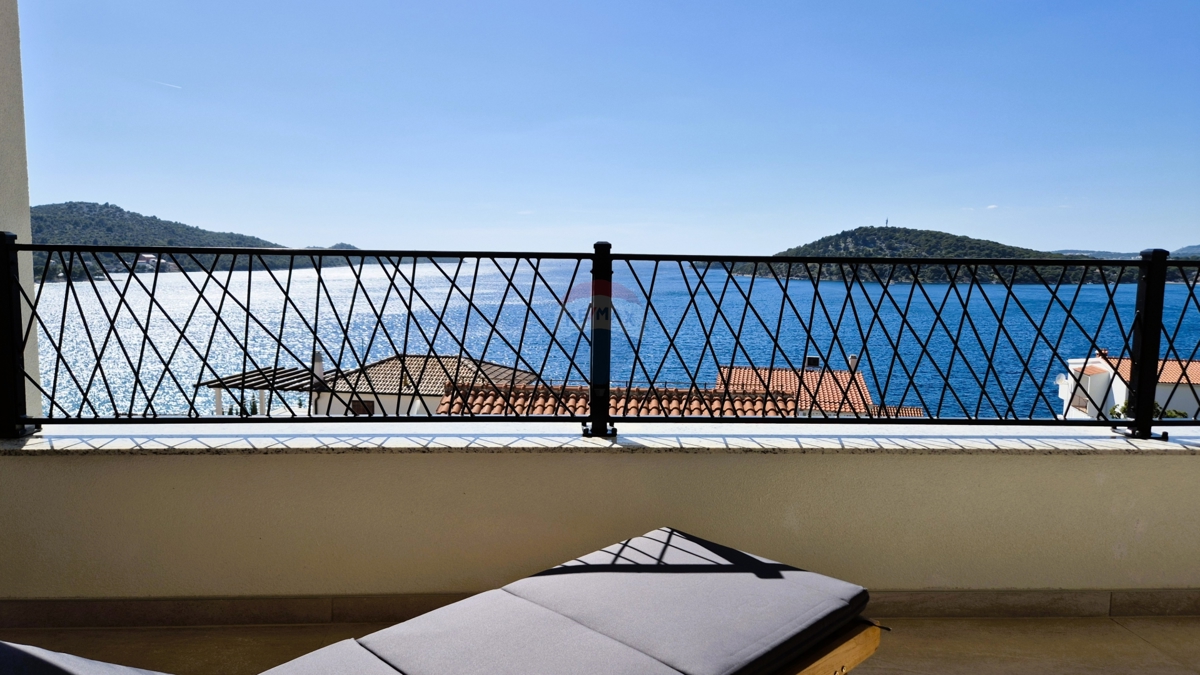 Palazzina di lusso, Ražanj-Ljoljinica