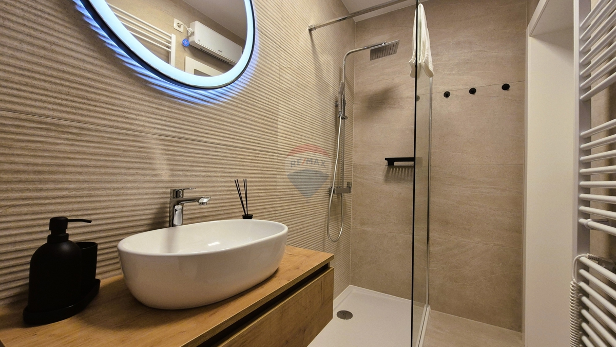 Palazzina di lusso, Ražanj-Ljoljinica