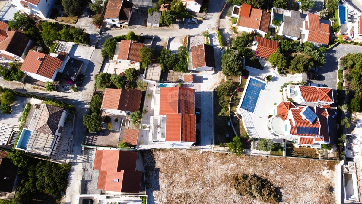 Palazzina di lusso, Ražanj-Ljoljinica