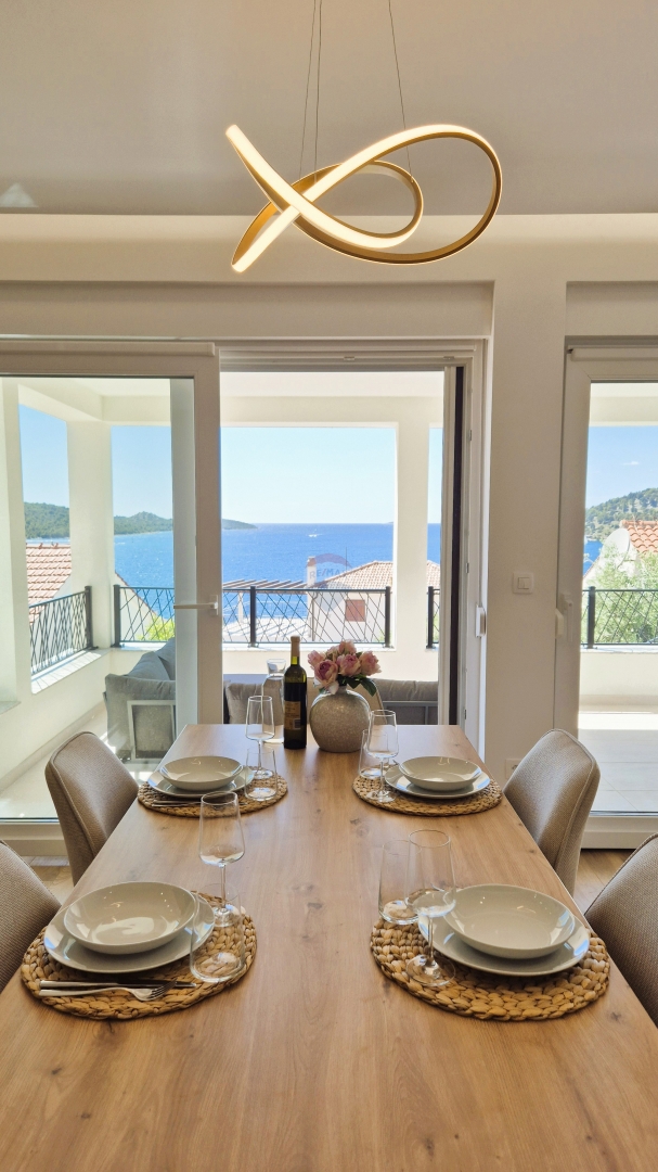 Palazzina di lusso, Ražanj-Ljoljinica